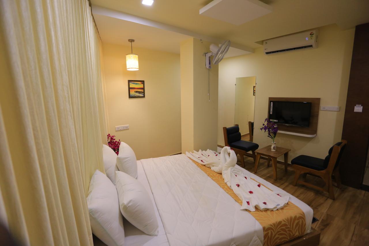 The Grand Raveta Hotel Patan  Exterior photo