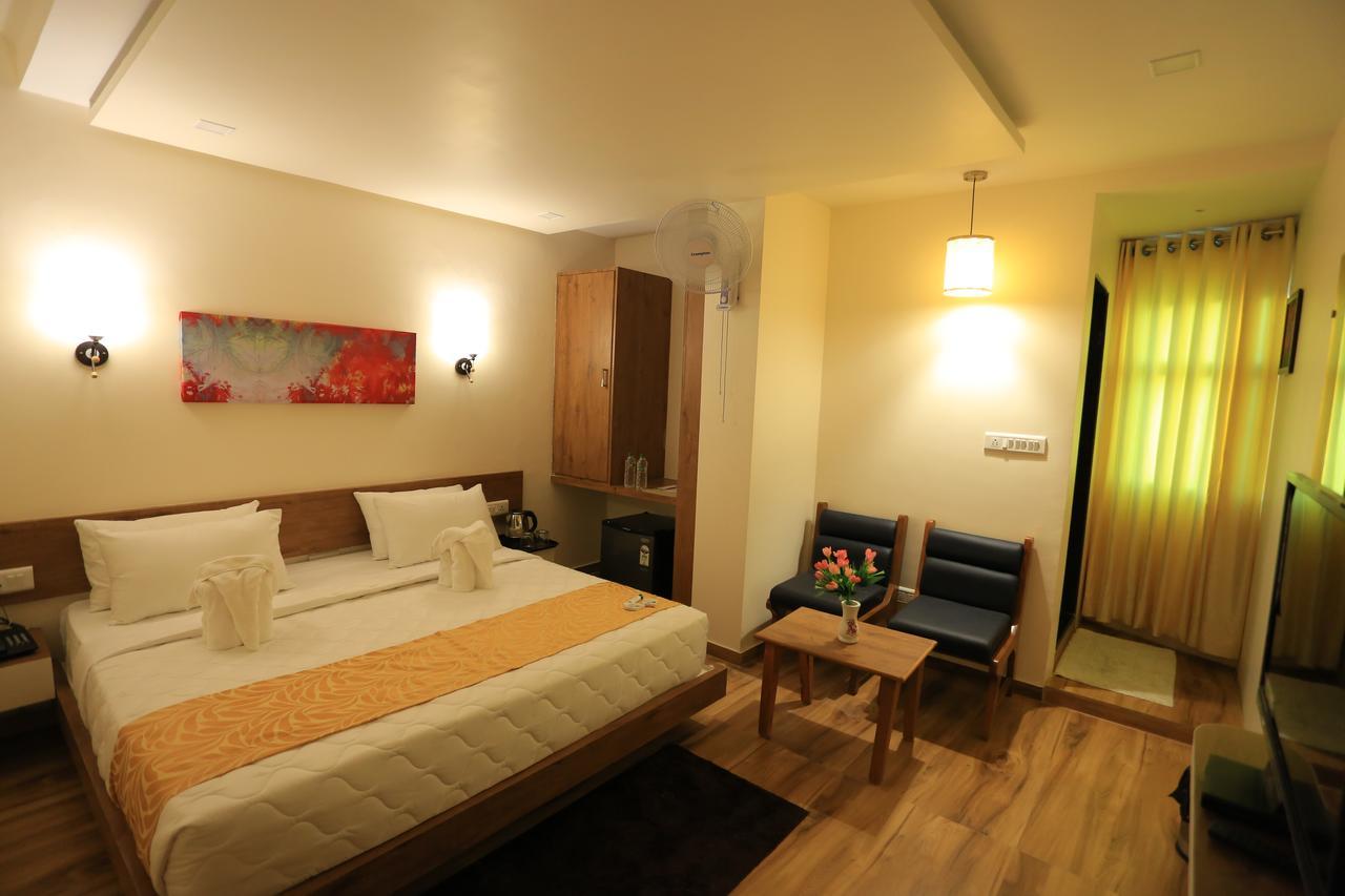 The Grand Raveta Hotel Patan  Exterior photo